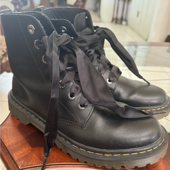 Dr. Martens black 1460 leather boots with satin laces. Size 9. Used a few times - Picture 1 of 5